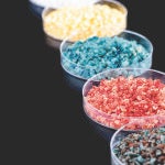 Considerada la materia prima de la creciente industria digital, las grandes potencias se disputan la explotación de los minerales que sustentan el desarrollo de la economía verde y las nuevas tecnologías de la comunicación
