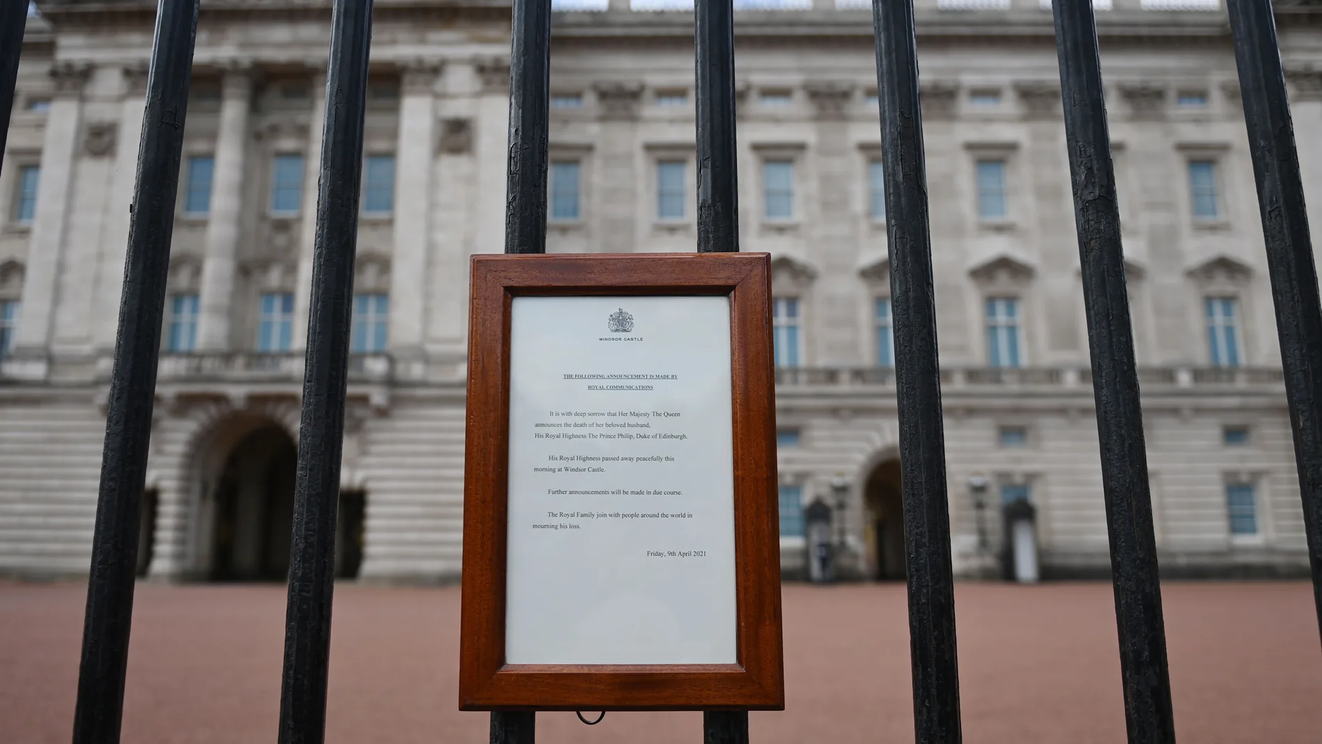 El palacio de Buckingham anuncia la muerte del duque de Edimburgo