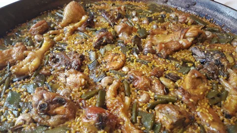 Diez ingredientes, ni uno más, lleva la auténtica paella valenciana