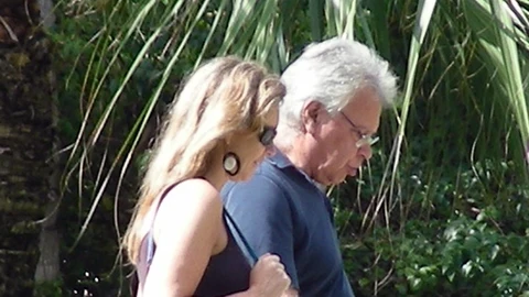 FELIPE GONZALEZ Y MARIA DEL MAR GARCIA VAQUERODURANTE UNAS VACACIONES EN PUNTA CANA