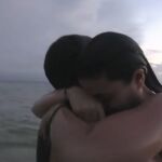 El abrazo en la playa entre Lola y Gianmarco, el primer gran momento de la nueva edición de 'Supervivientes'