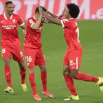 Los jugadores del Sevilla celebran el primer gol marcado en Balaídos