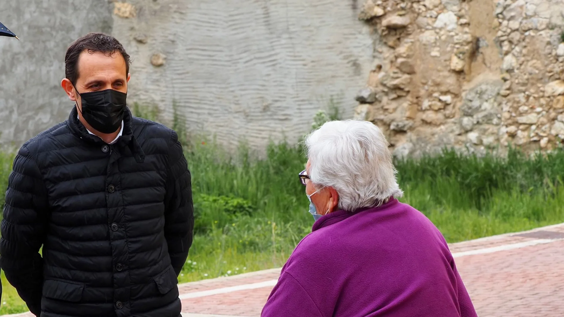 El presidente de la Diputación de Valladolid, Conrado Íscar, visita Valbuena de Duero