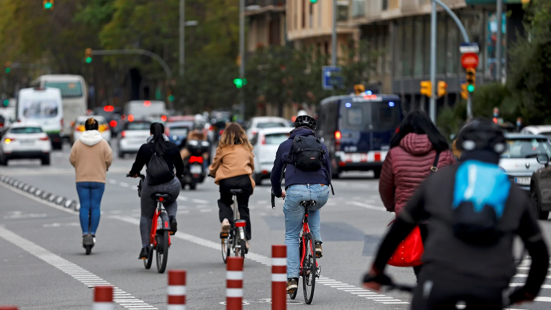 El 77% de los usuarios de VMP no ve adecuada la convivencia en el carril bici con los ciclistas