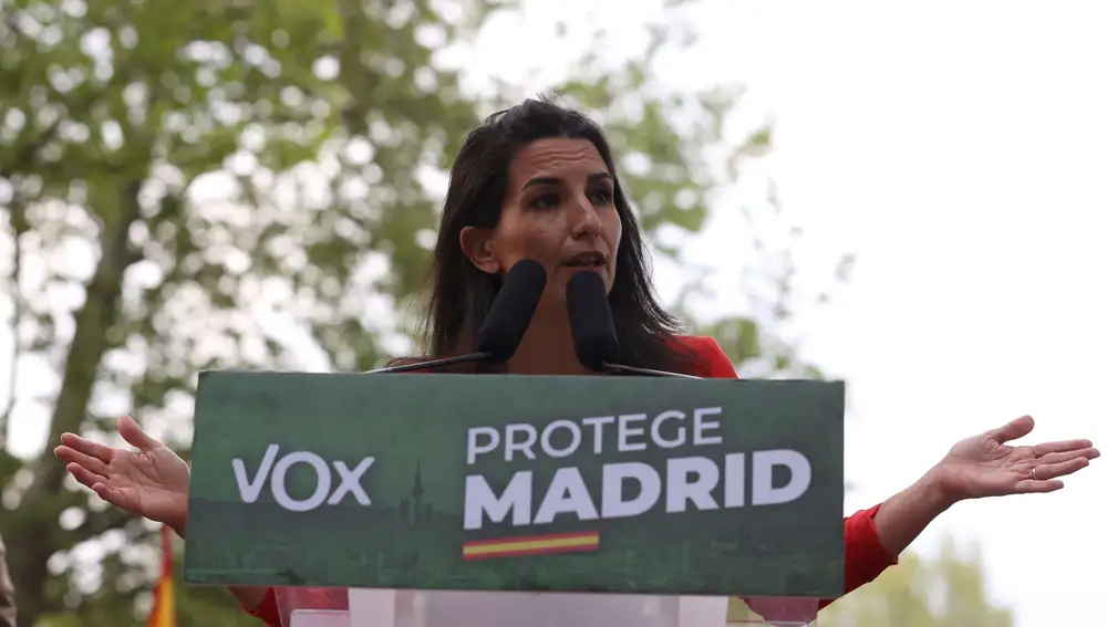 GRAF4657. MADRID, 14/04/2021.- La candidata de Vox a la Comunidad de Madrid, Rocío Monasterio, durante un acto de precampaña celebrado este miércoles en el Parque del Templo de Debod de Madrid. EFE/ Juanjo Martin