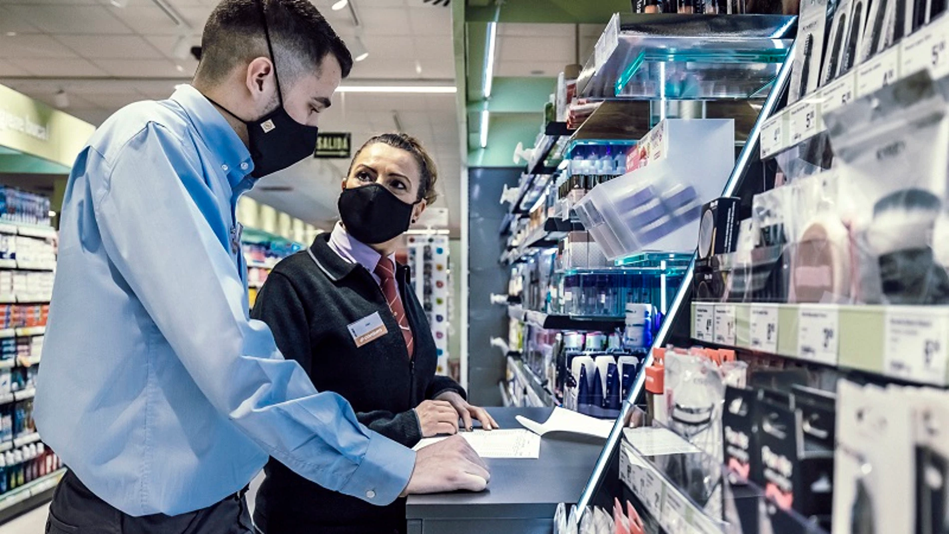 La Cooperativa gratificó con dos ‘primas Covid’ a sus trabajadores de tiendas y plataformas logísticas