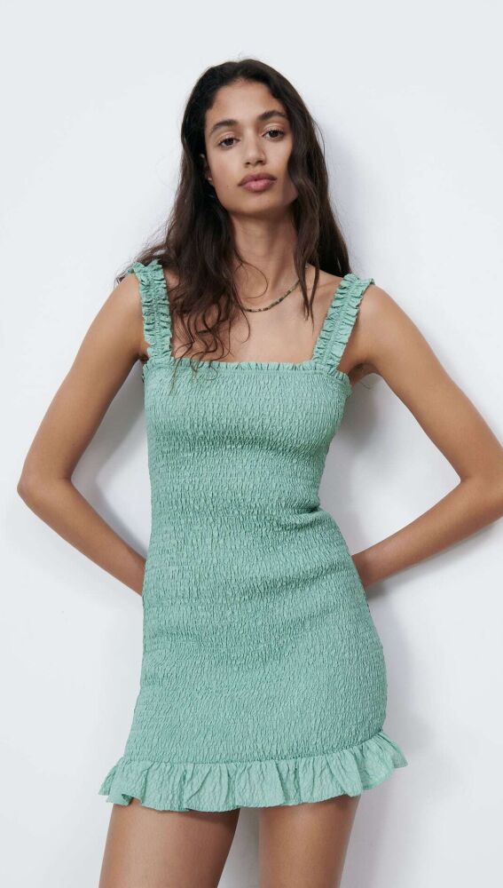 Vestido nido de 2025 abeja mujer zara