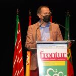 El presidente de la Diputación de Zamora, Francisco José Requejo, presenta los resultados del proyecto FRONTUR