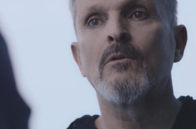 Miguel Bosé durante su entrevista con Jordi Évole