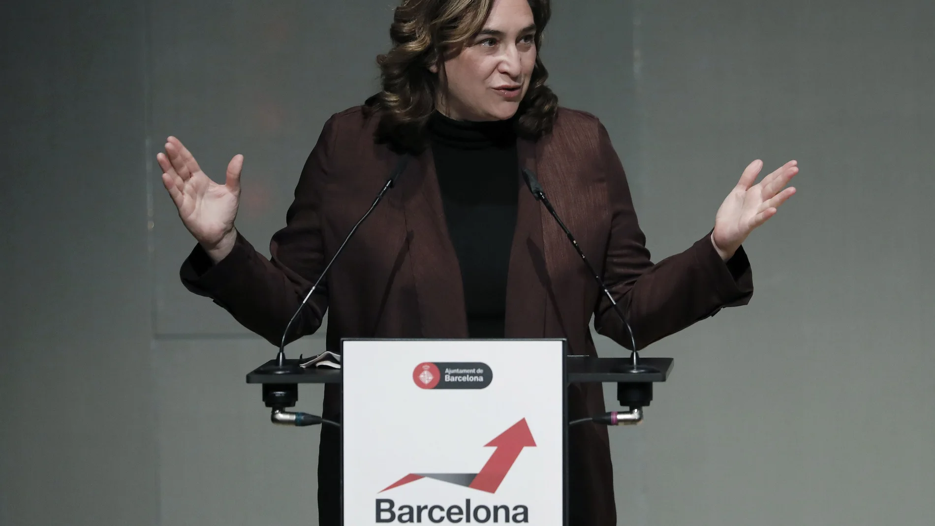 La alcaldesa de Barcelona, Ada Colau, durante la clausura de las jornadas "Barcelona reAct" para la reactivación económica de la capital catalana. EFE/Andreu Dalmau