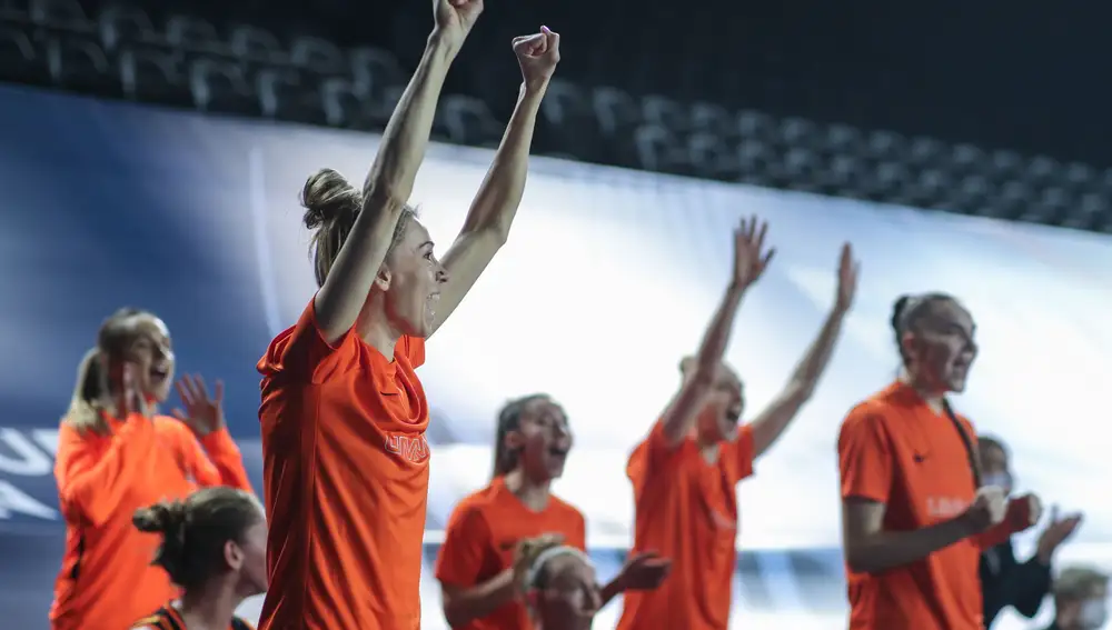 Las jugadoras rusas celebran el título