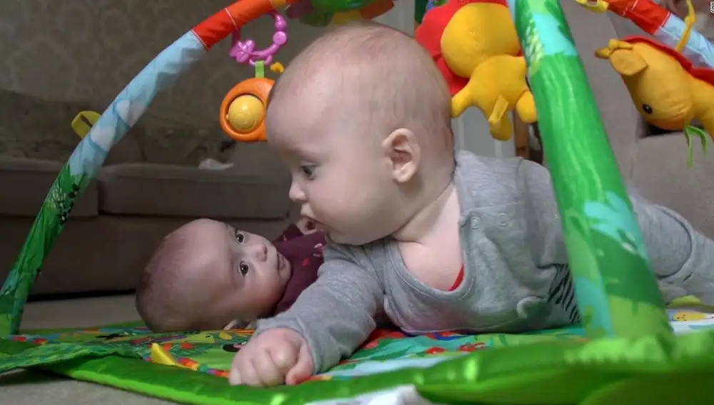 Noah y su hermana pequeña Rosalie en una imagen reciente