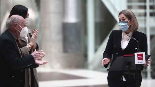 La ex consejera de Cultura de la Comunidad de Madrid, Marta Rivera de la Cruz, el pasado 19 de abril de 2021, en la Real Casa de Correos presentó la exposición organizada por el Gobierno regional bajo el título 'Antonio López en Sol'