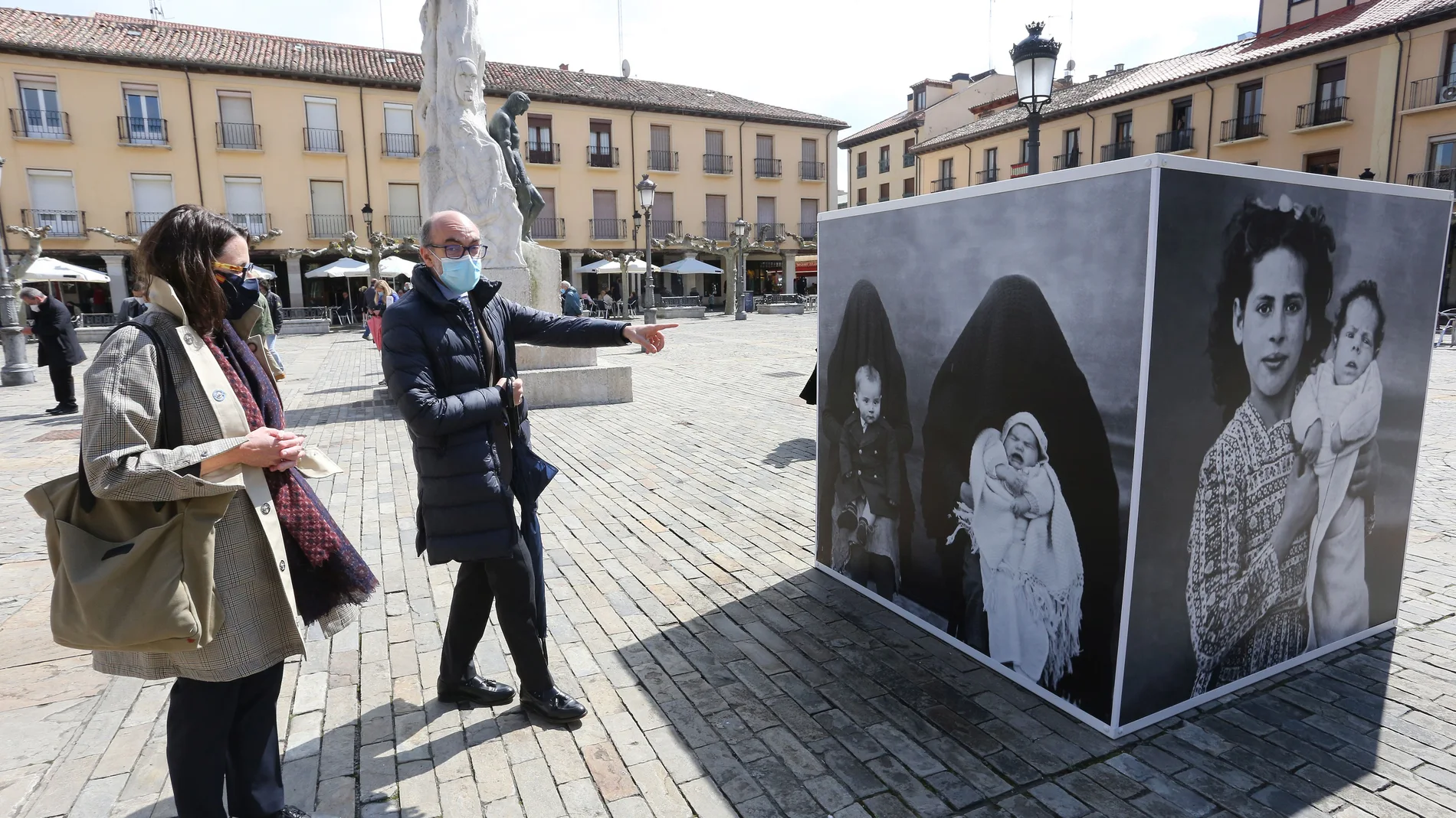 El consejero de Cultura y Turismo, Javier Ortega, durante la inauguración del Festival Internacional de Fotografía de Castilla y León