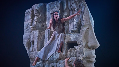 Escena de "Troyanas", en la sala pequeña del Teatro de la Comedia