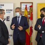 El delegado del Gobierno en Castilla y León, Javier Izquierdo, se reúne con los responsables de CEOE Ávila para ponerles al corriente de los detalles del Plan de Recuperación, Transformación y Resiliencia del Gobierno de España. En la reunión participaron entre otros el presidente de CEOE Ávila, Juan Saborido, y el subdelegado del Gobierno en Ávila, Arturo Barral.Ávila, 20-04-2021Foto: Ricardo Muñoz