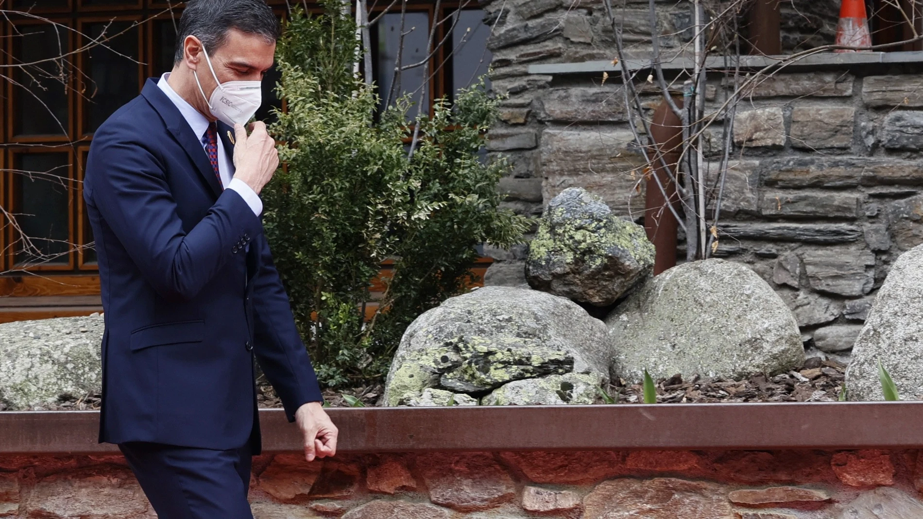 El presidente del Gobierno español, Pedro Sánchez, a su llegada a la sesión plenaria de jefes de Estado y de Gobierno de Iberoamérica celebrada dentro del programa de la XXVII Cumbre Iberoamericana, este miércoles en Soldeu, Andorra