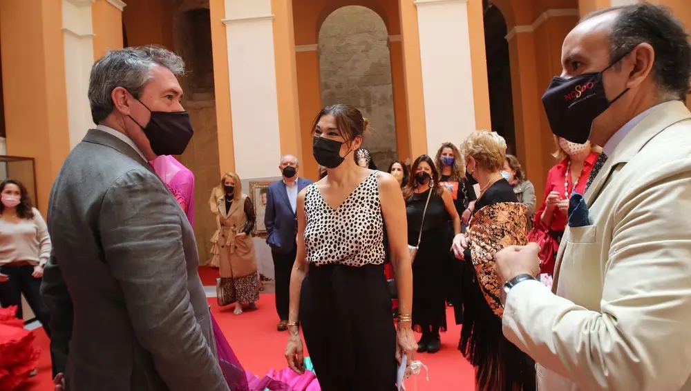 Espadas, en la presentación del desfile virtual de moda flamenca
