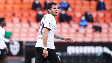Maxi Gómez con el Valencia.