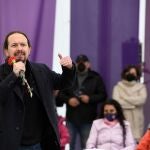 El candidato de Unidas Podemos a la Presidencia de la Comunidad de Madrid, Pablo Iglesias, participa en un acto de campaña celebrado este domingo en Collado Villalba.
