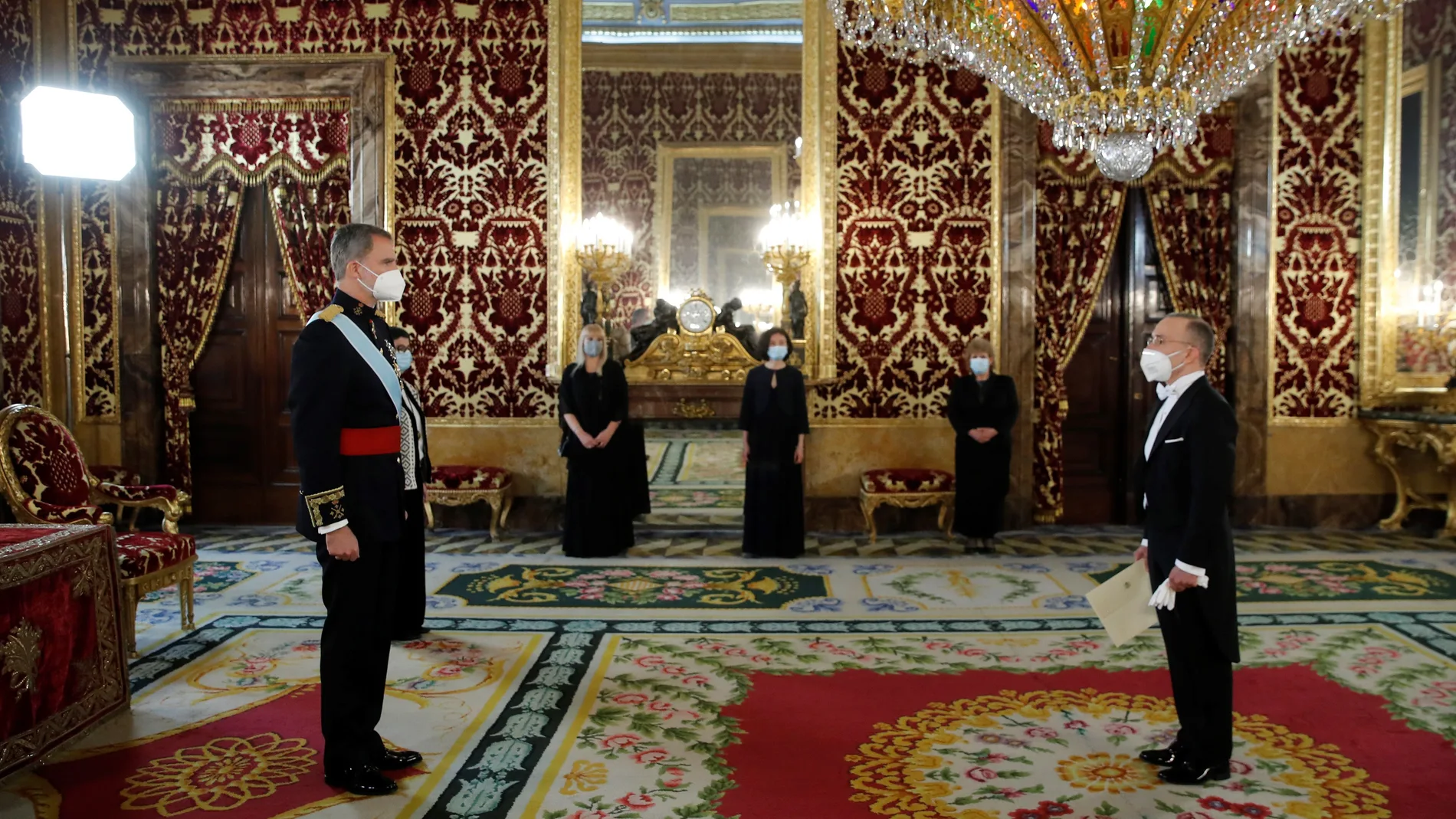 El rey Felipe VI recibe las Cartas Credenciales del nuevo embajador de la República de Bulgaria, Sr. Aleksey Elenkov Andreev
