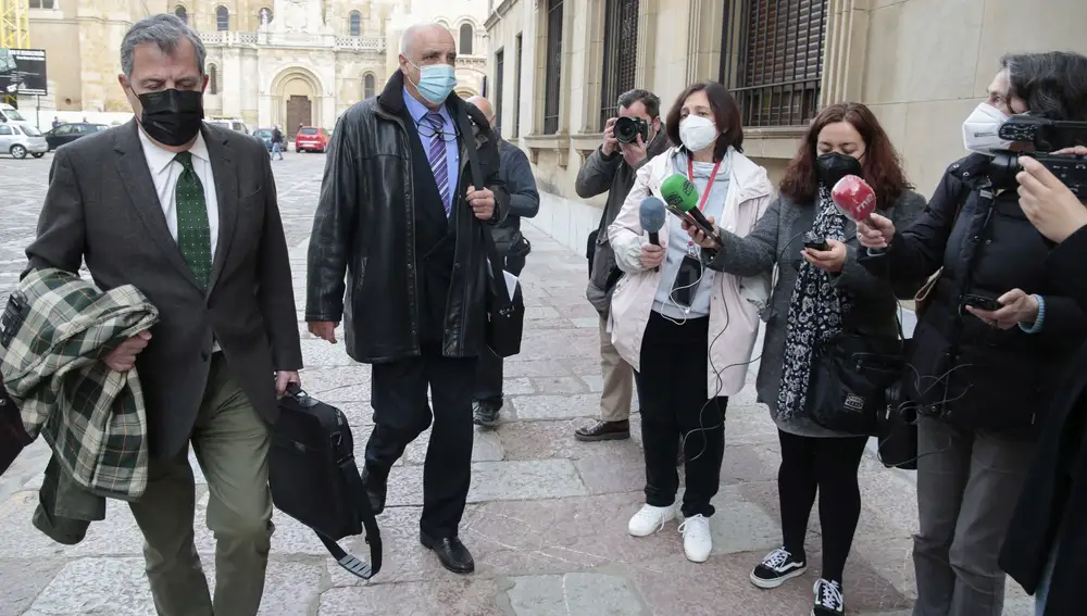 Primera sesión del juicio contra el empresario minero Victorino Alonso por un delito contra el medio ambiente por la explotación Nueva Julia en Cabrillanes (León)