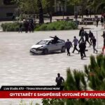 Un hombre da una patada a un conductor en Albania para salvar a peatones de un atropello
