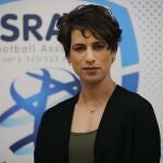 Sapir Berman, primera árbitra transgénero en el futbol israelí.