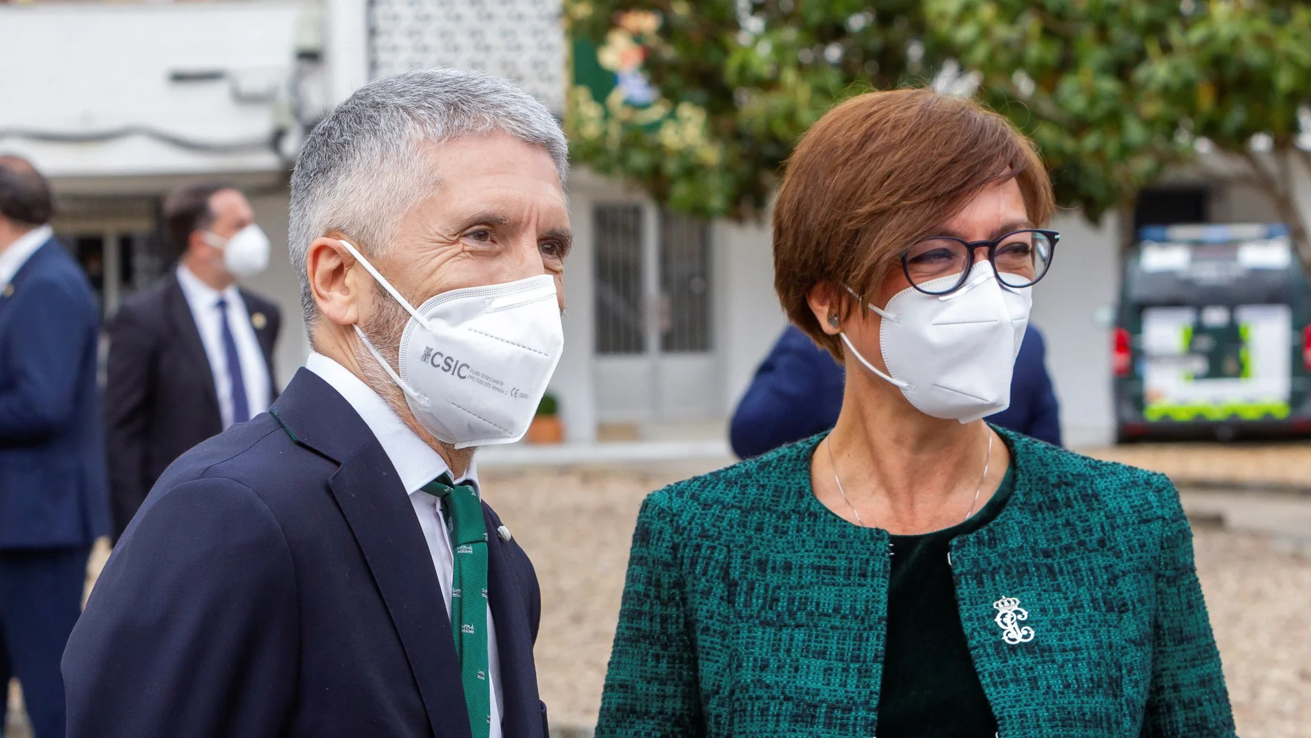 El ministro del Interior, Fernando Grande-Marlaska (i), y la directora de la Guardia Civil, María Gámez. EFE/ Jero Morales