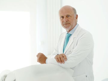 Pedro Jaén, dermatólogo