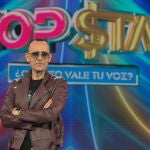 Risto Mejide posa durante la presentación del programa de televisión 'Top Star. ¿Cuánto vale tu voz?', en Madrid (España), a 29 de abril de 2021.