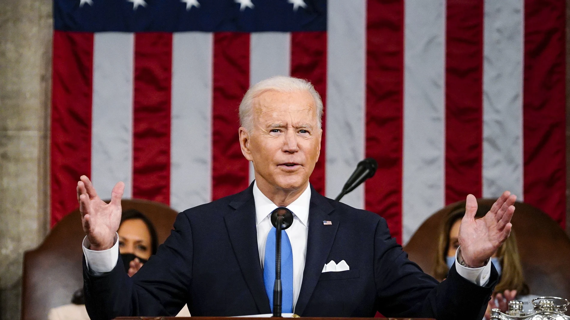 El presidente Joe Biden se dirige a una sesión conjunta del Congreso en la Cámara de Representantes del Capitolio de Estados Unidos en Washington.