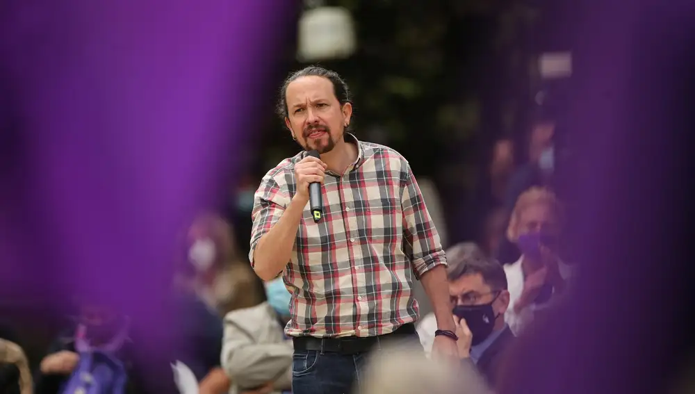 El candidato de Unidas Podemos a las elecciones madrileñas, Pablo iglesias, en un mitin de campaña