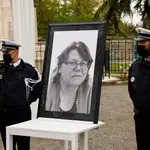 Imágenes del último atentado yihadista en Francia, con el asesinato de una agente de Policía en Rambouillet EFE/EPA/LUDOVIC MARIN / POOL MAXPPP OUT