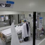 La tasa de supervivencia de los que recibieron las células madre fue 2,5 veces mayor y aumentó incluso más, 4,5 veces, en los pacientes que tenían otras afecciones crónicas