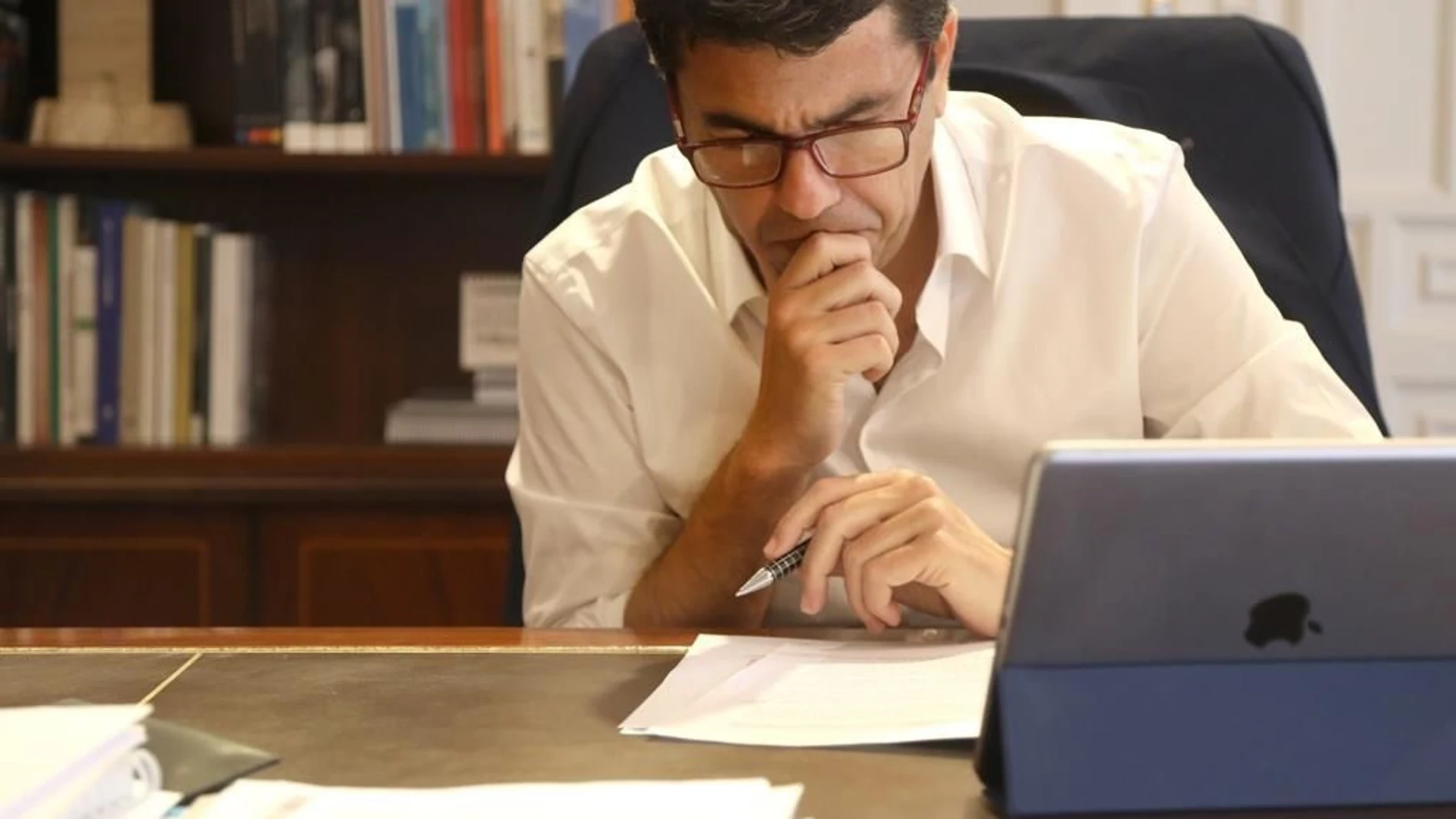 El presidente del PP y de la Diputación de Alicante, Carlos Mazón