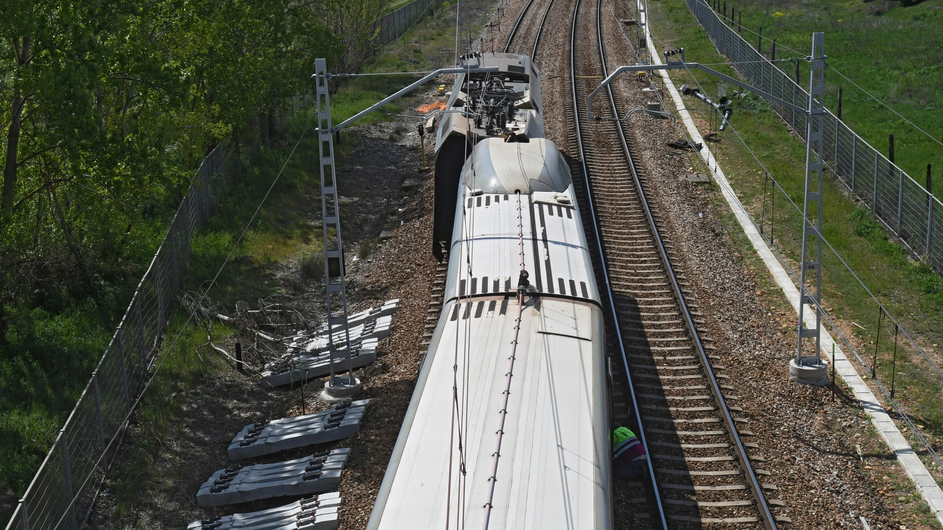 Un tren Alvia se sale de la vía a la altura del municipio leonés de San Andrés del Rabanedo