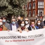 Concentración de periodistas en la Plaza Fuente Dorada de Valladolid con motivo del Día de la Libertad de prensa