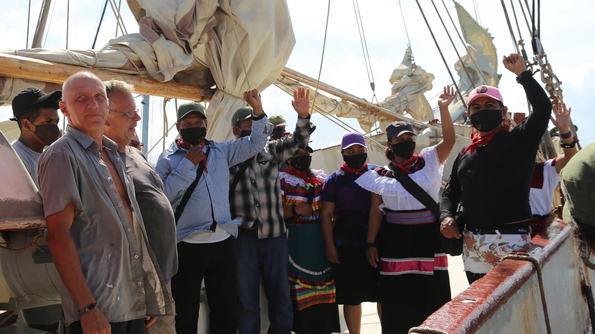 Los zapatistas inician su gira internacional para invadir Espa a