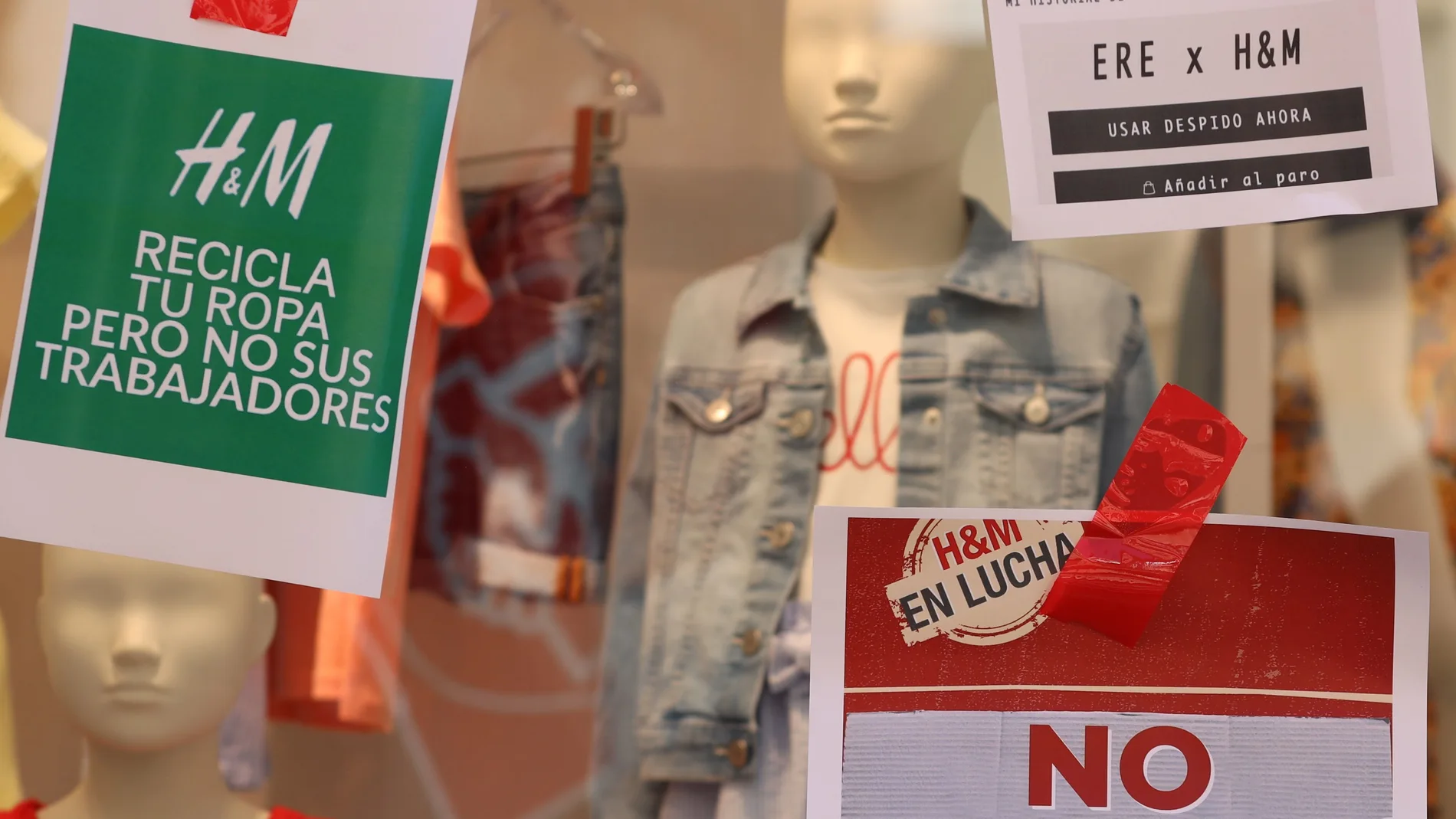 Los sindicatos UGT y CCOO de Salamanca convocaron una concentración de protesta contra el ERE de H&M
