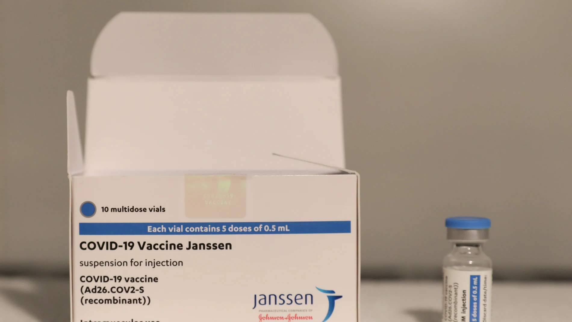 Un vial de la vacuna de Janssen contra el Covid-19