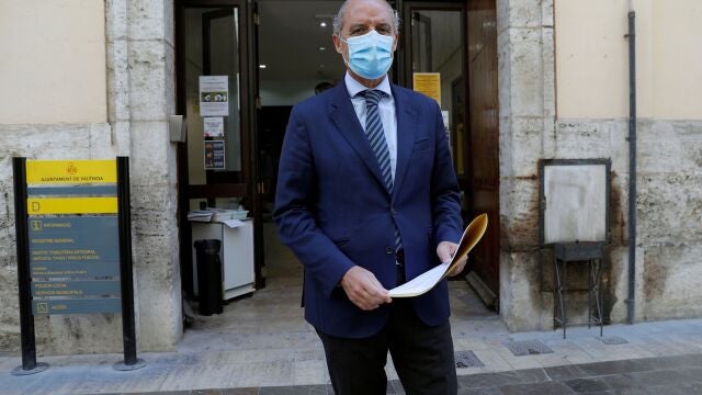 El expresident de la Generalitat, Francisco Camps ha presentado un escrito en el que insta al Consistorio valenciano a reclamar a los promotores las cargas por el circuito de la Fórmula 1 que se construyó cuando él era presidente de la Generalitat valenciana