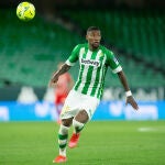 Emerson Royal con el Real Betis.