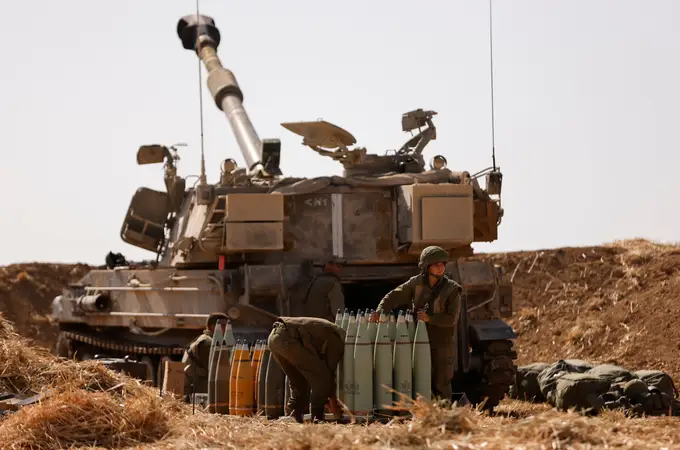 Israel abre fuego desde la frontera con Gaza tras cuatro días de ofensiva aérea