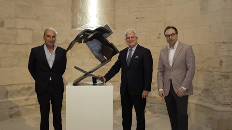Luis Chillida, Enrique Valero y José María de Francisco presentan la obra