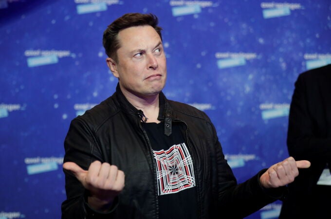 El CEO de SpaceX y fundador de Tesla, Elon Musk, asiste a la ceremonia de entrega del premio Axel Springer