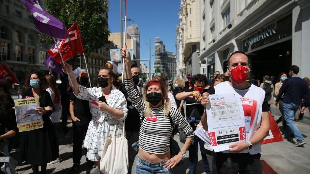 Trabajadores H&M se manifiestan contra el expediente de regulación de empleo (ERE) que afectará a un máximo de 1.100 empleados en España