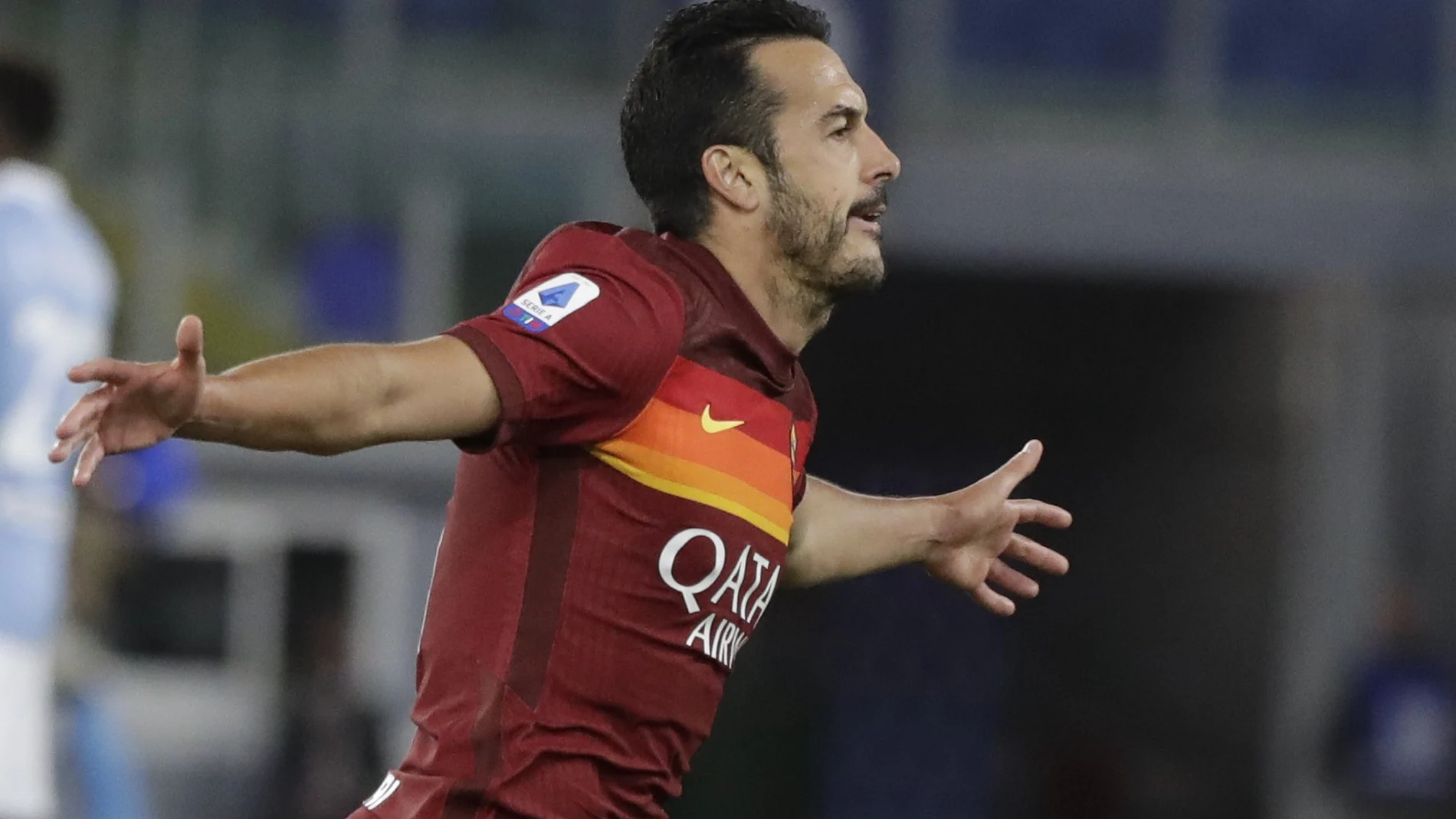 Pedro celebra un gol con la Roma.