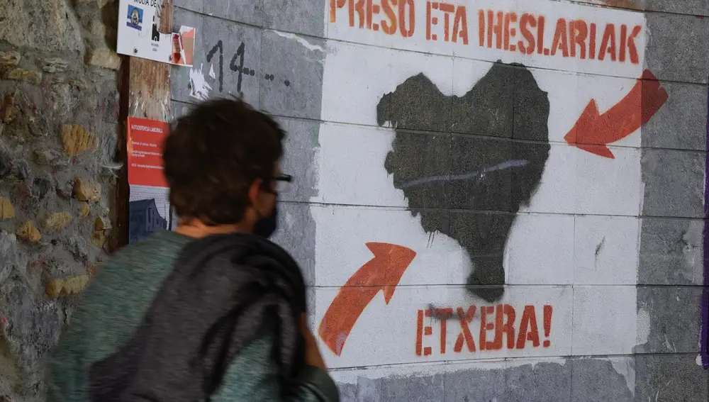 Cartel reivindicando el acercamiento de presos de ETA