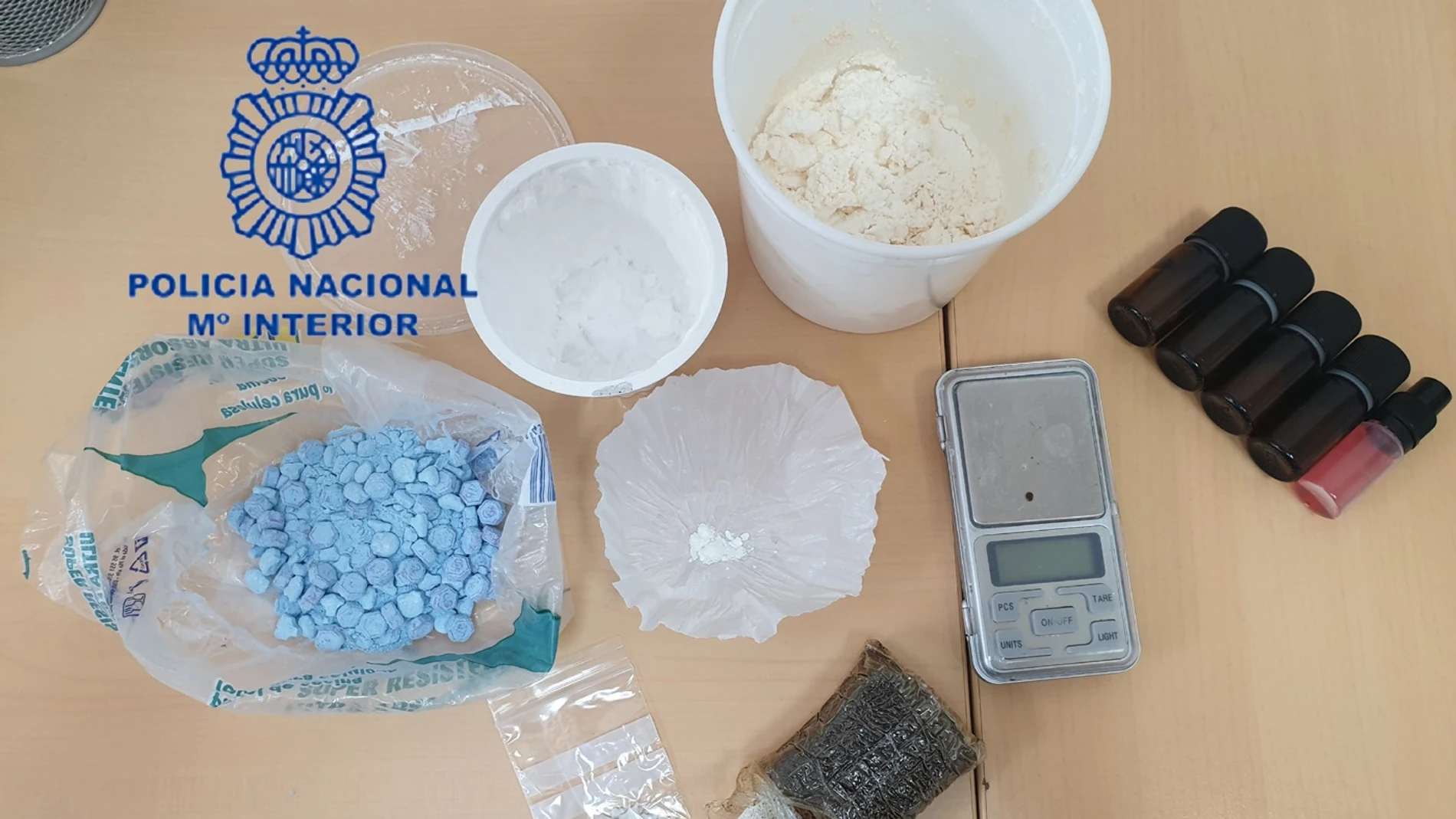 Droga intervenida en una operación en València
